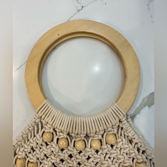 Macrame beach bag with wood, beading, design and wooden circular handles  boho - Picture 2 of 6